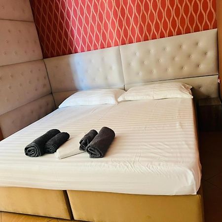 Inn Hotel Škalngur Eksteriør bilde